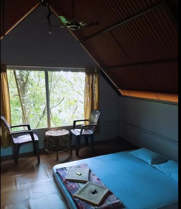 Regina Silva Jungle Resort Paithalmala