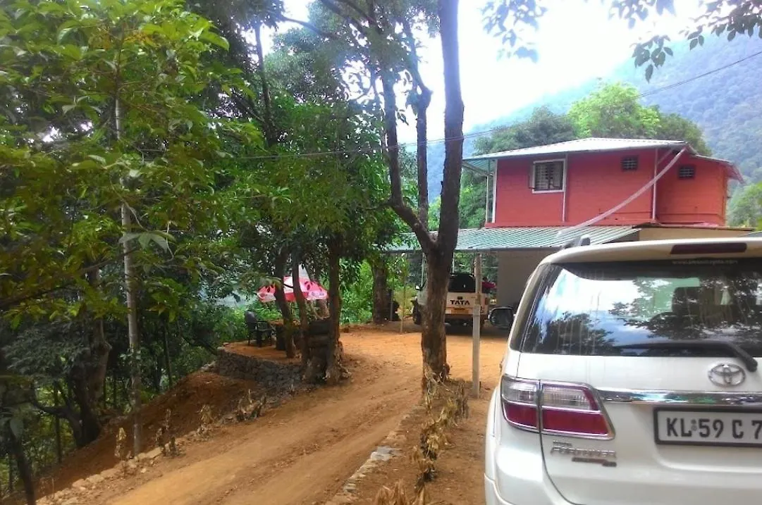 Regina Silva Jungle Resort Paithalmala